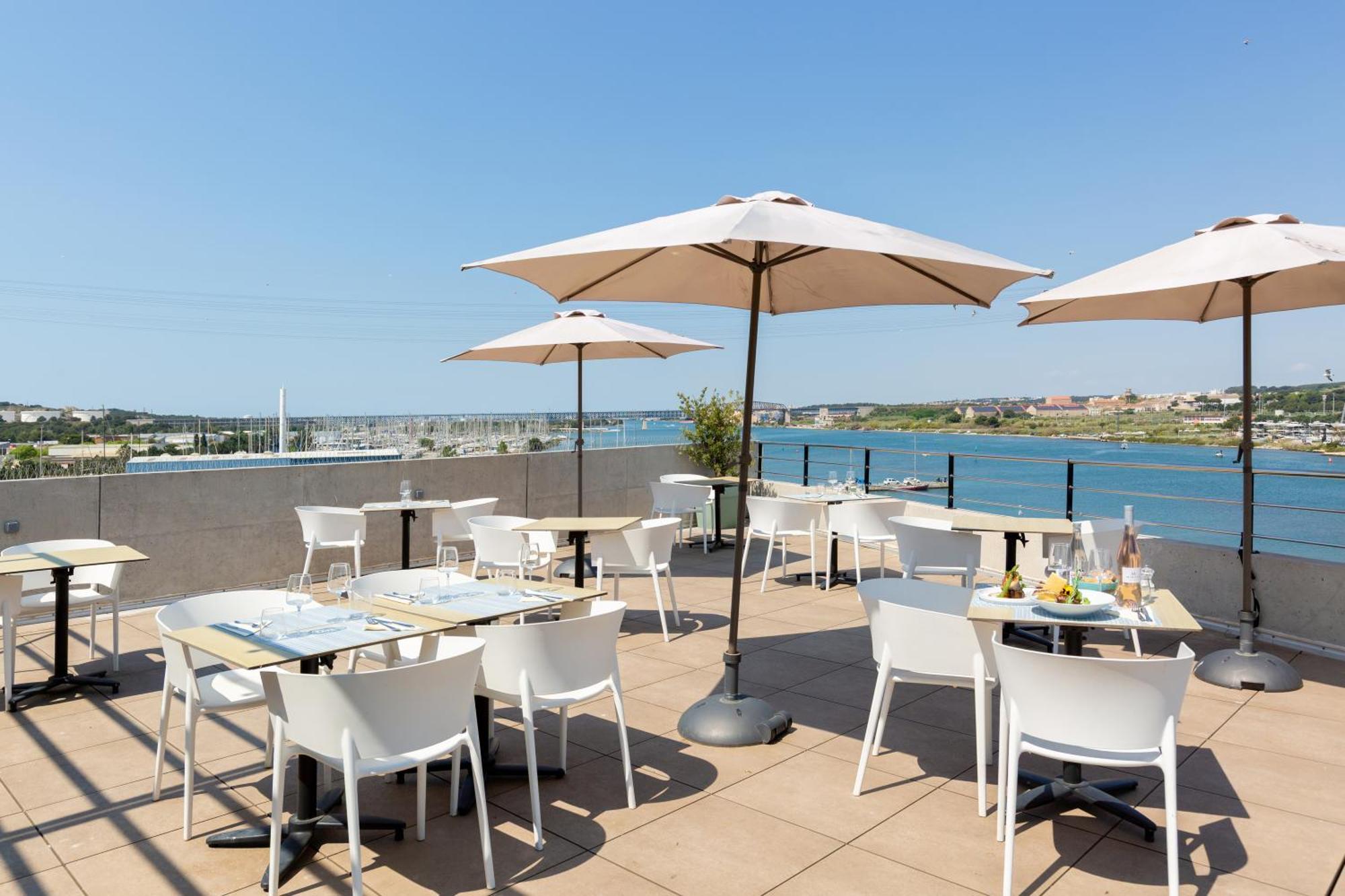 Golden Tulip Hotel & Rooftop Martigues Provence Екстер'єр фото