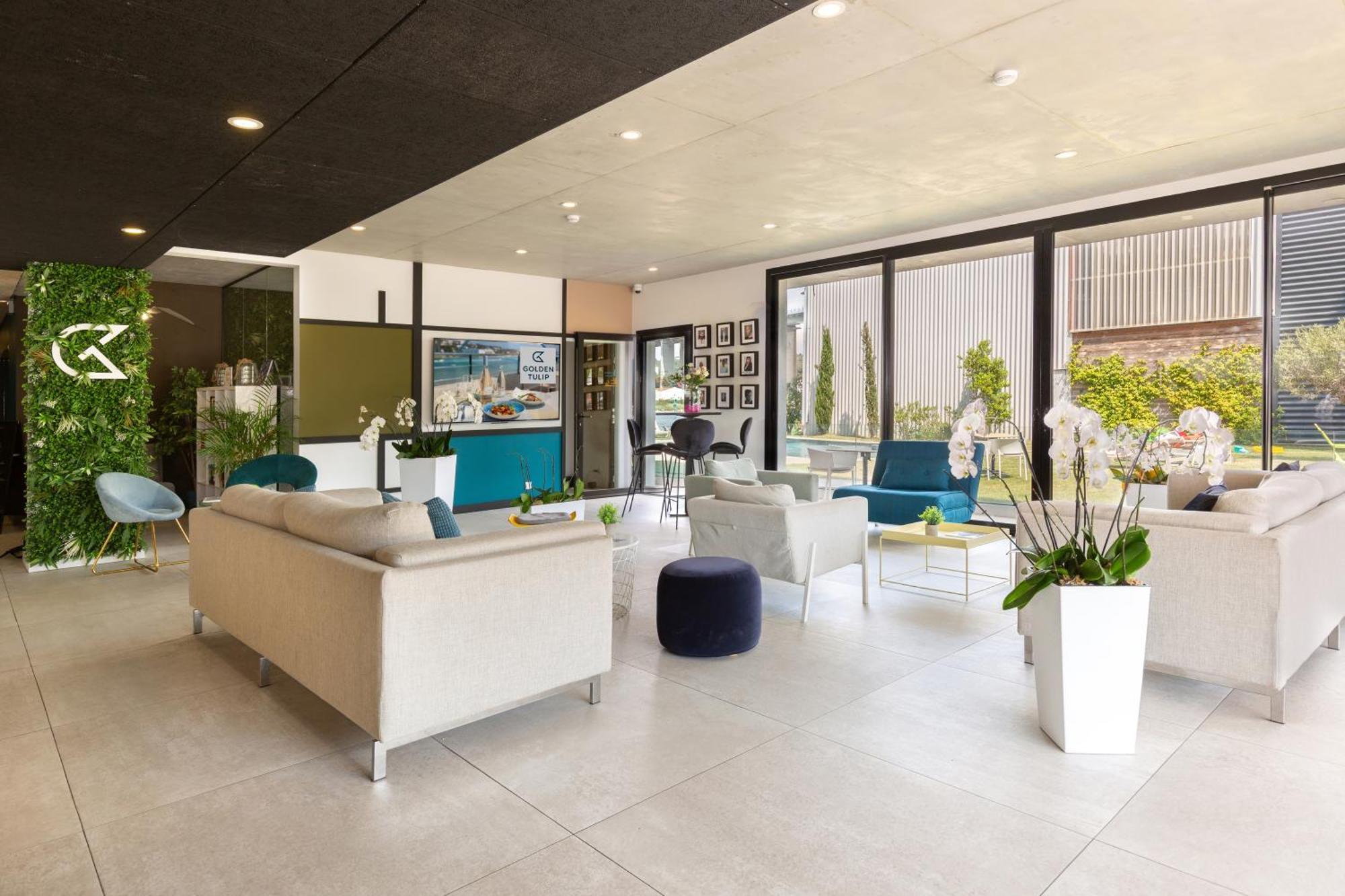 Golden Tulip Hotel & Rooftop Martigues Provence Екстер'єр фото