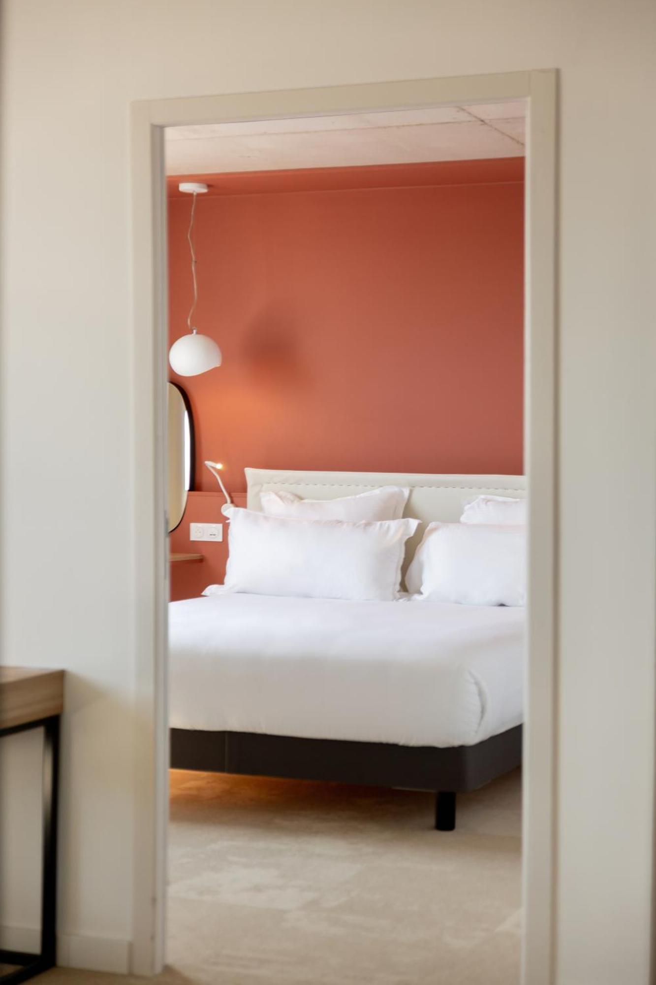 Golden Tulip Hotel & Rooftop Martigues Provence Екстер'єр фото